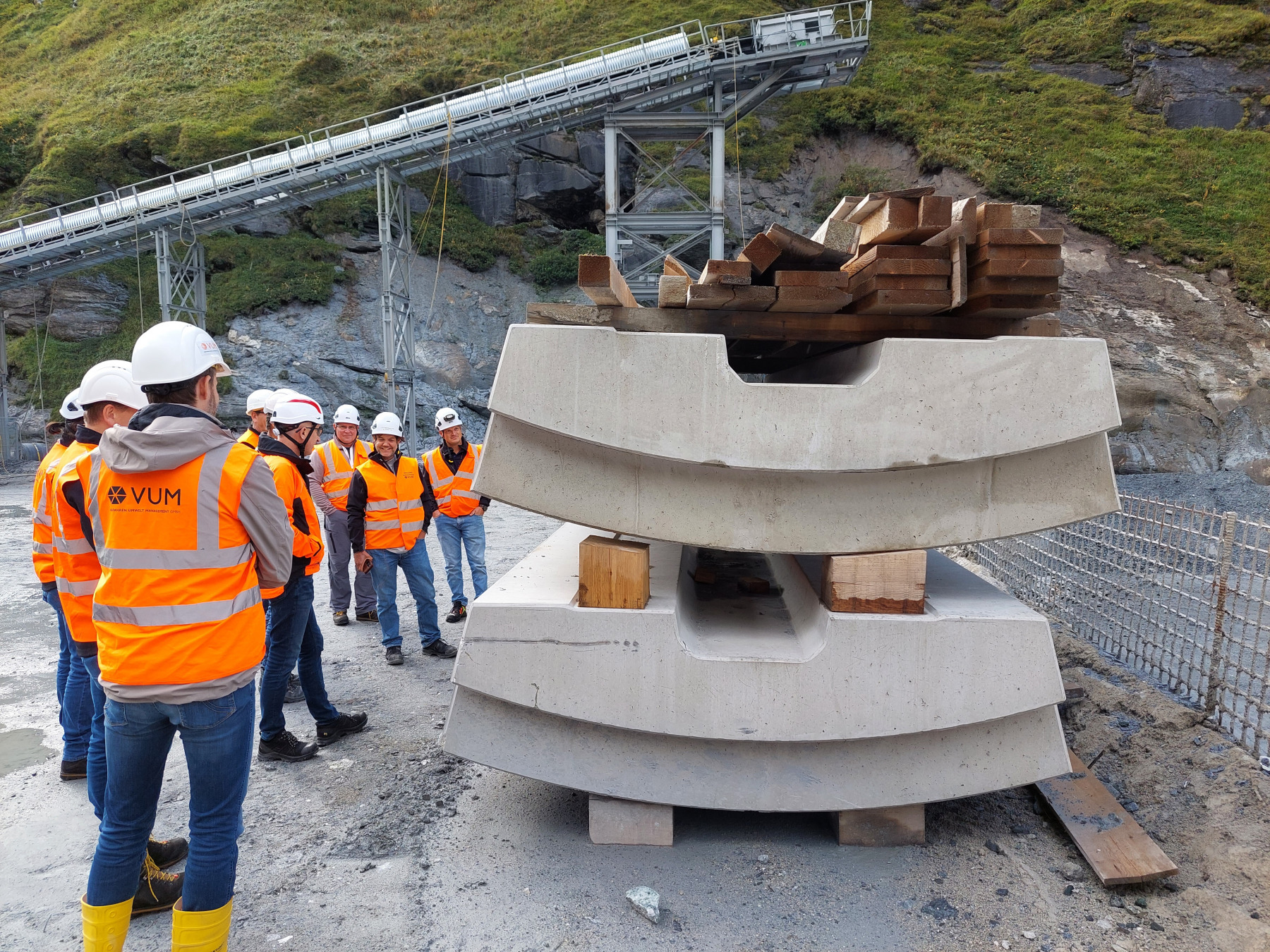 20220915_154520 Massive Beton-Tübbinge (Besuch im Sept. 2022)
